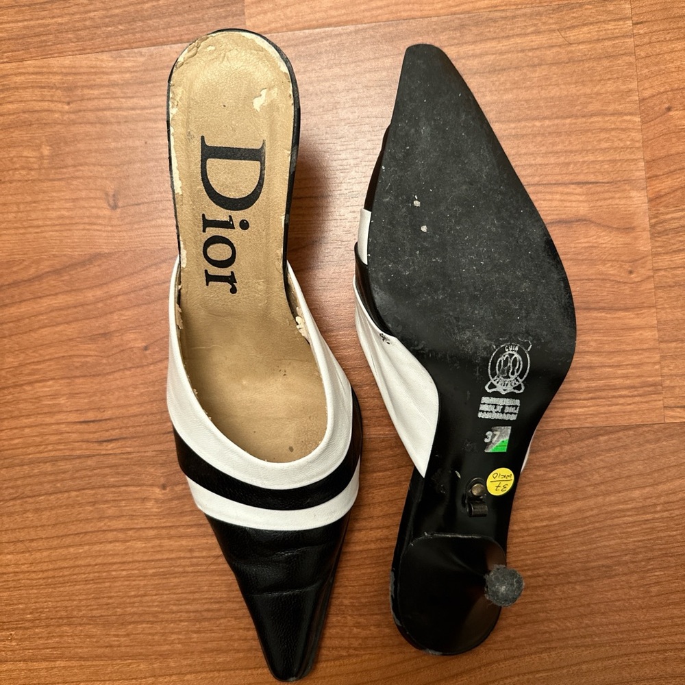 Dior Black and White Mules Sleek Leather Design - Picture 2 of 7